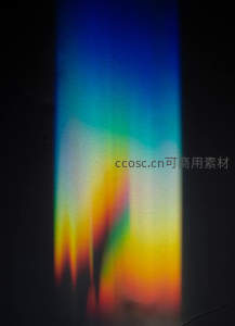 光谱投影下的神秘彩色光柱