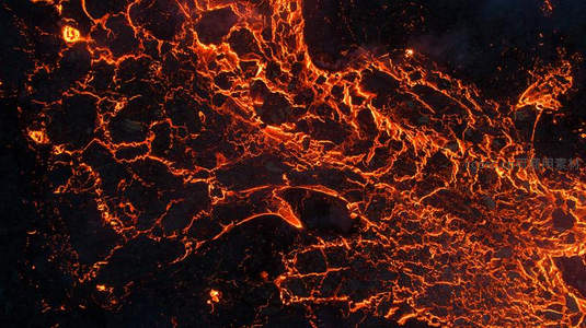 熔岩裂隙炽热航拍景象