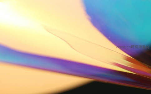 微距镜头下的彩虹薄膜光影