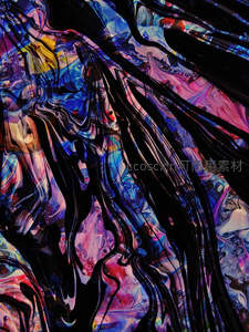 流动的霓虹：色彩漩涡