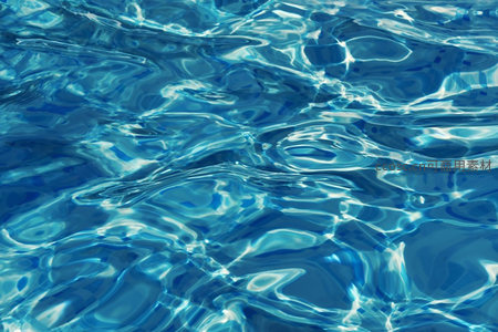 泳池碧波荡漾的清凉夏日