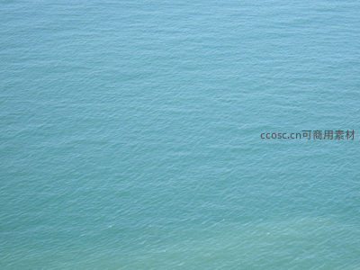 清澈碧蓝海水的俯瞰视角