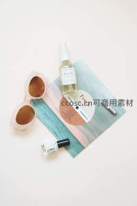 夏日美妆与香氛的静谧搭配