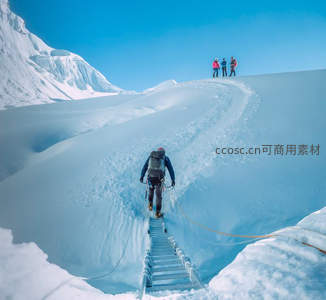 冰雪世界中的攀登者与金属梯