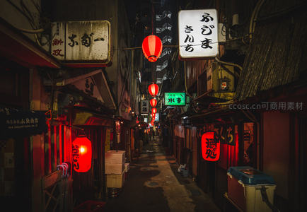灯笼小径，暗巷深处的日式风情