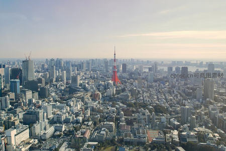 东京塔俯瞰下的现代都市全景