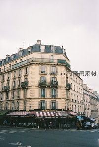 街角咖啡馆的巴黎生活气息