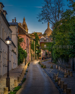 蒙马特小径通往圣心堂