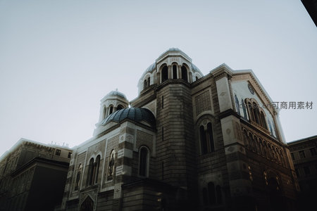 索菲亚大教堂仰拍视角，穹顶与马赛克装饰彰显东正教恢弘