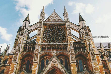 威斯敏斯特教堂哥特式立面与玫瑰窗航拍特写