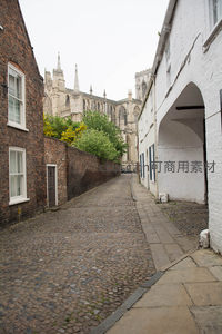  cobblestone alley leading to York Minster spires