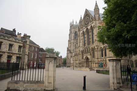 约克大教堂正门广场与古典街景
