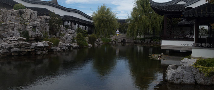 江南园林曲桥流水亭台掩映柳丝垂岸意境悠远