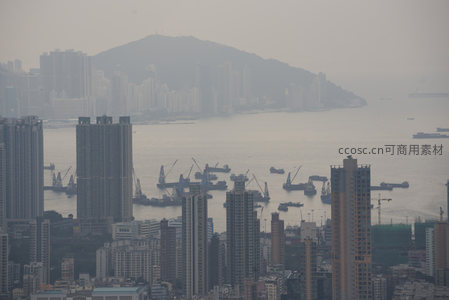 香港西九龙至昂船洲航拍图：港口作业区与住宅楼群共存景象