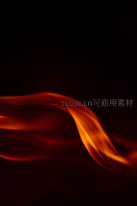 流火如绸：柔美火焰波浪在暗影中蜿蜒流淌，似熔岩亦似光带