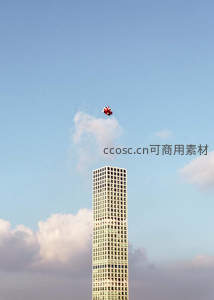 红白气球悬停摩天楼顶，现代建筑与轻盈飞行器形成超现实对比